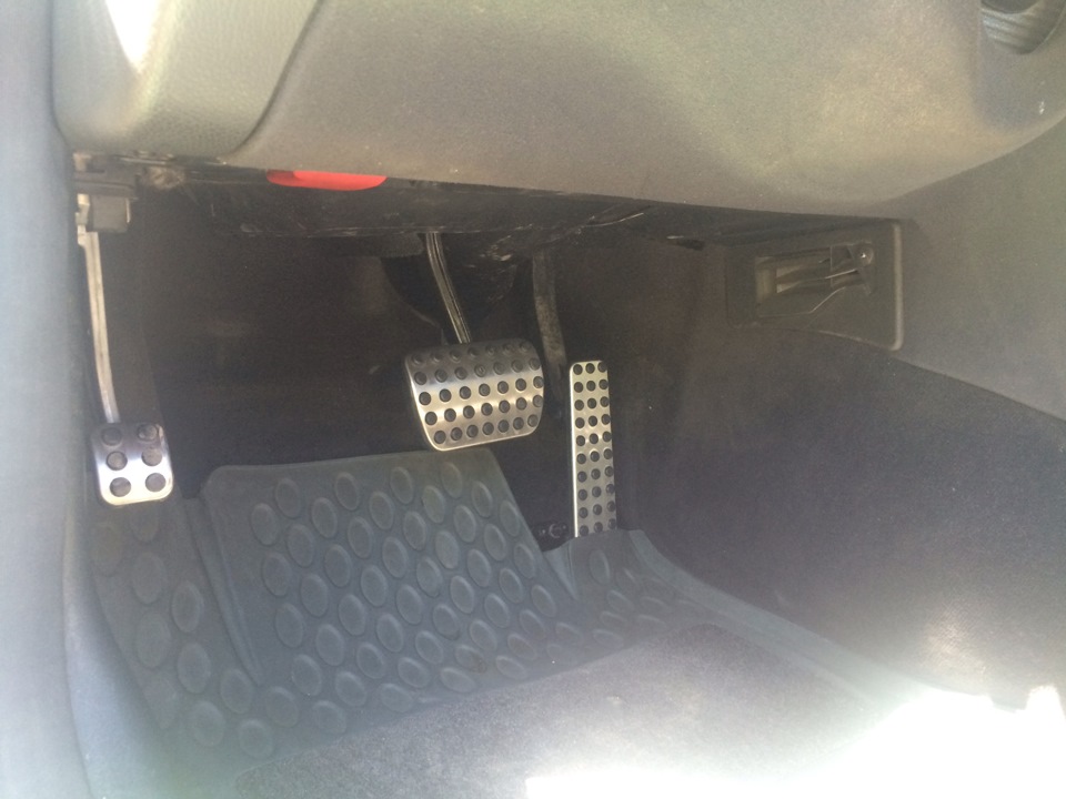 Замена педалей. — Mercedes-Benz E-class (W210), 5 л, 2001 года ...