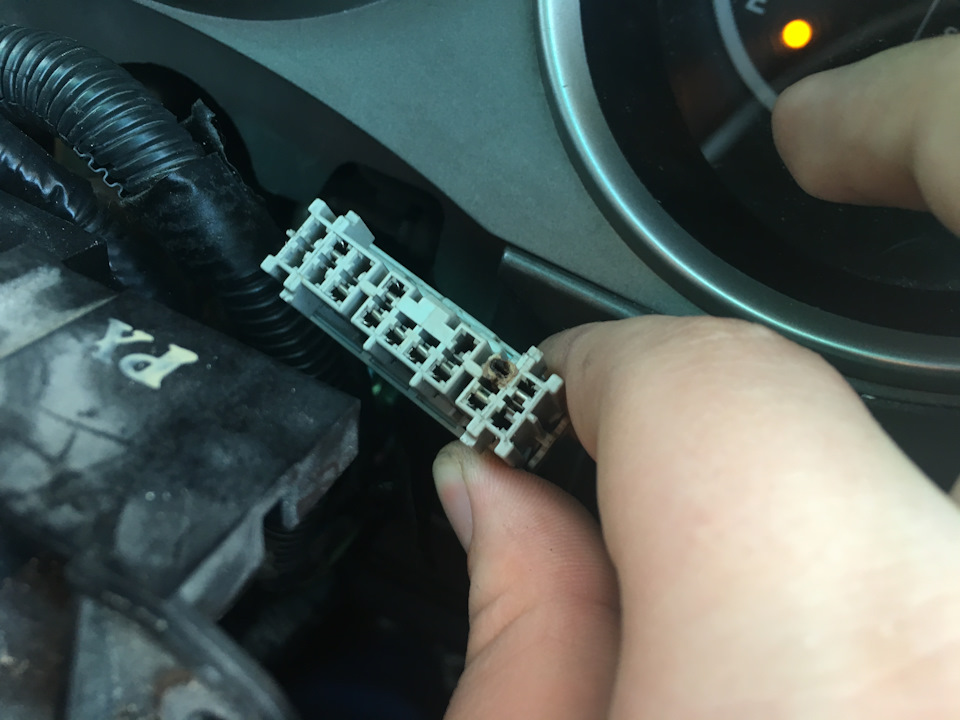 Honda jazz термозащита. Хонда фит ближний свет. Honda fit 2004 год ближний свет лампа. Хонда фит ближний свет. Хонда фит ближний свет.