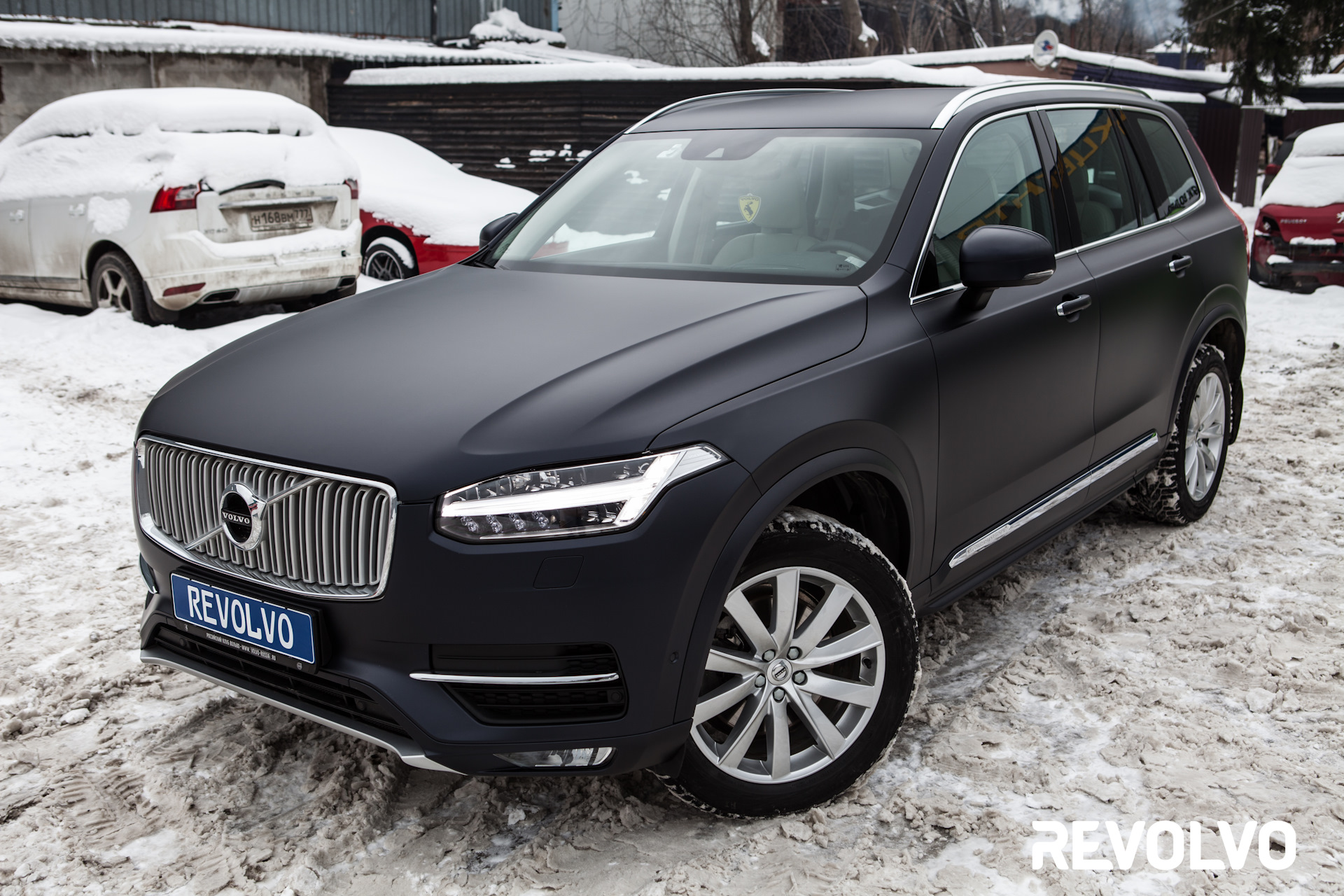 Полная оклейка кузова нового Volvo XC90 в прозрачную матовую пленку.  Финальные фото. — Revolvo на DRIVE2