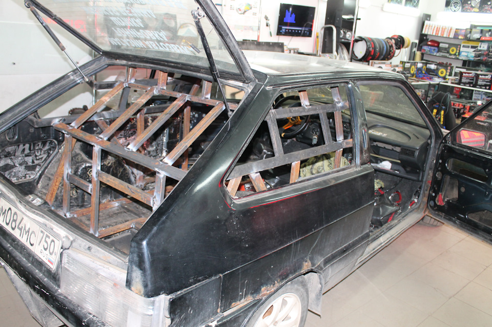 Самый громкий автомобиль в Наро-Фоминске. Автозвук в ВАЗ 2113. Студия ...