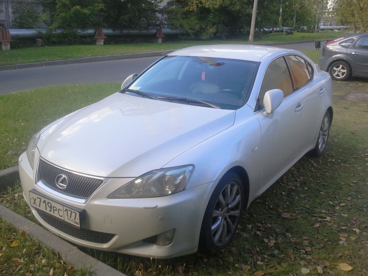 Lexus is 250 перламутр