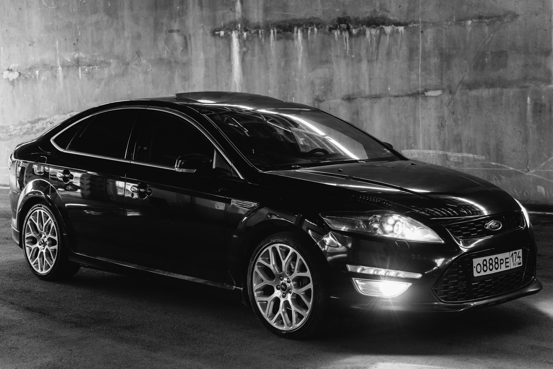 Ford Mondeo черный