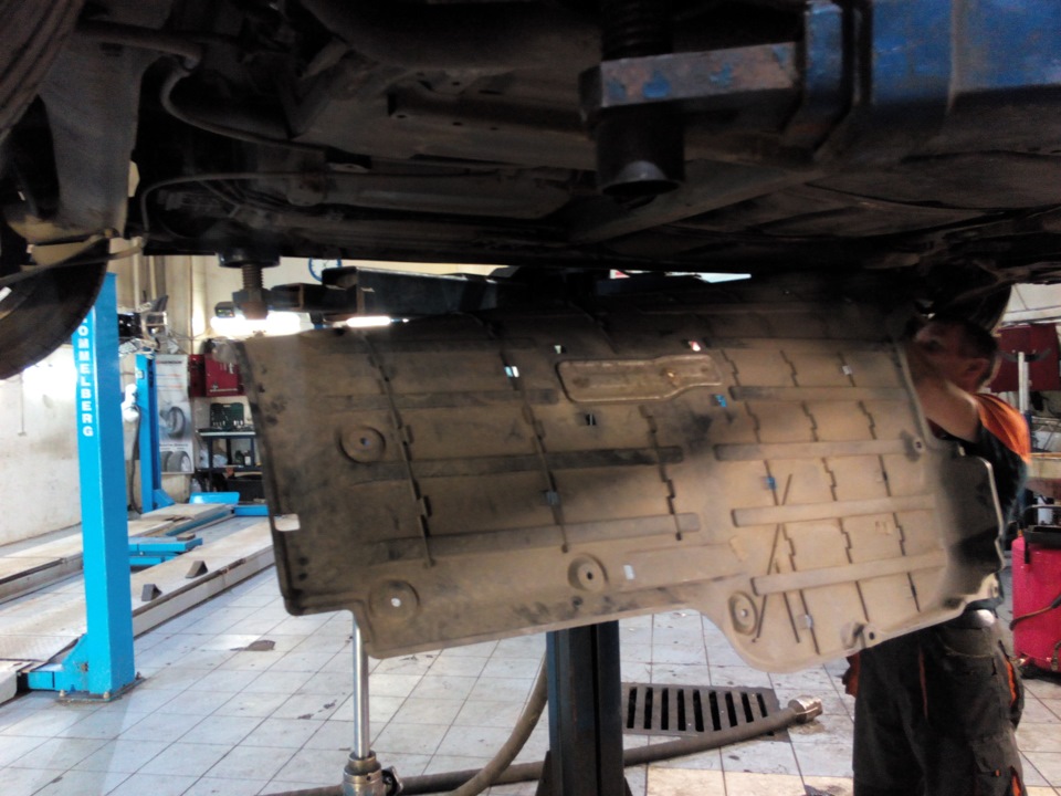 Днище разорвало. Дно багажника ваз ока. Сорвало днище. Сорвало днище. Ангедон сорвало днище.