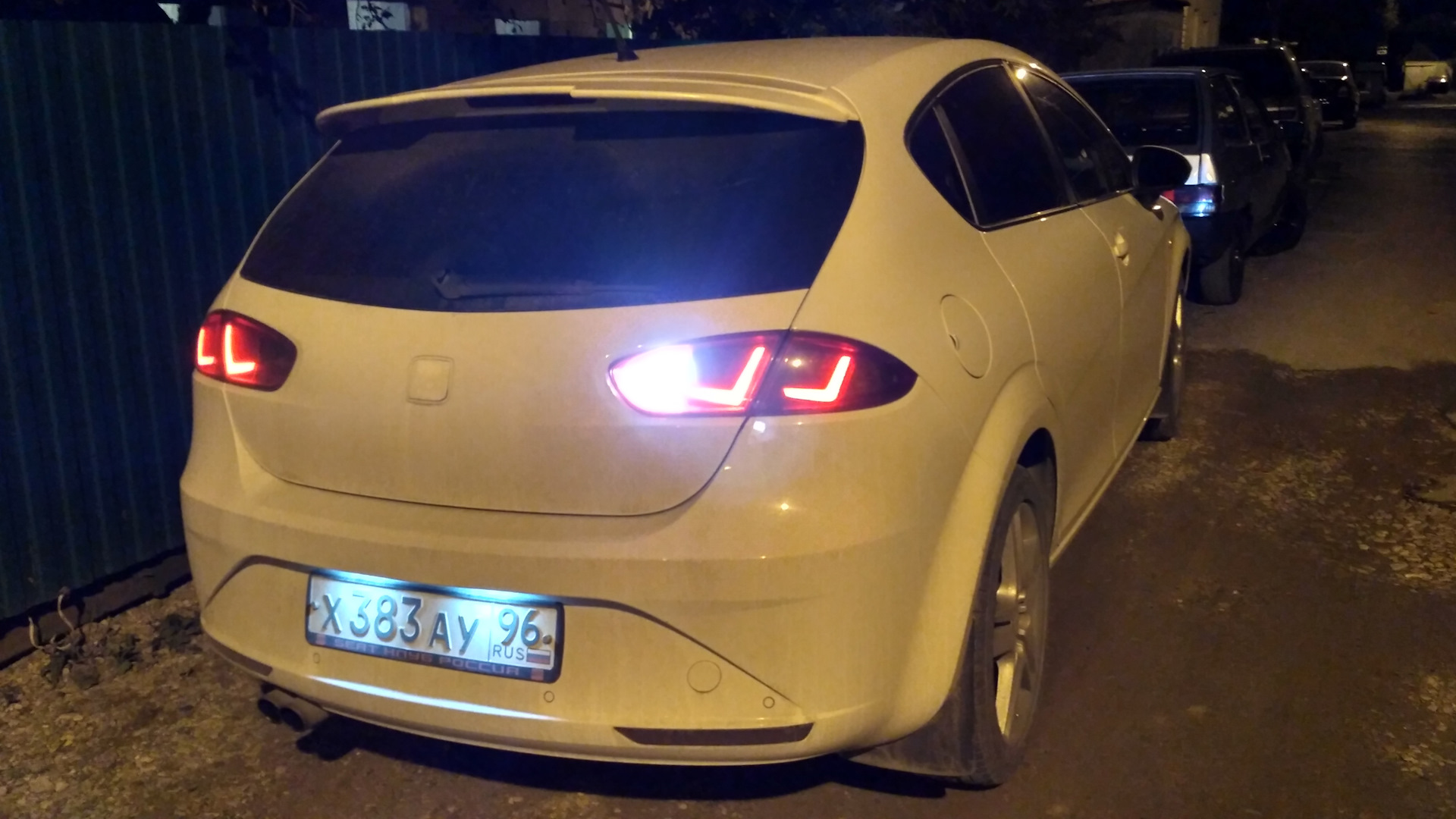 Задний ход ix35. Задний ход ix35. Фара заднего хода хундай туксон 2016. Лампа заднего хода ix35. Ix35 hyundai 2013 штатные парктроники.