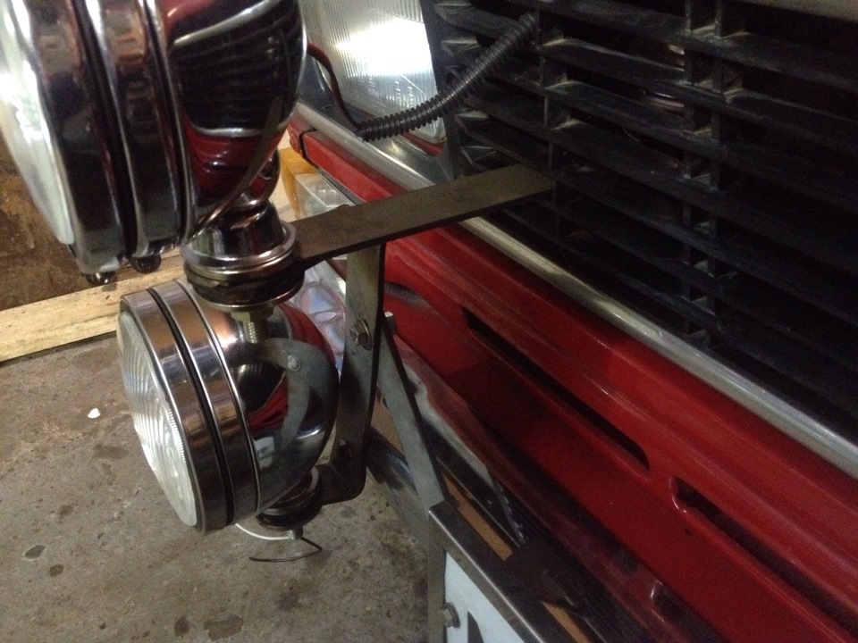 Крепление дополнительных фар — Москвич 2140, 1,5 л, 1983 года | просто ...