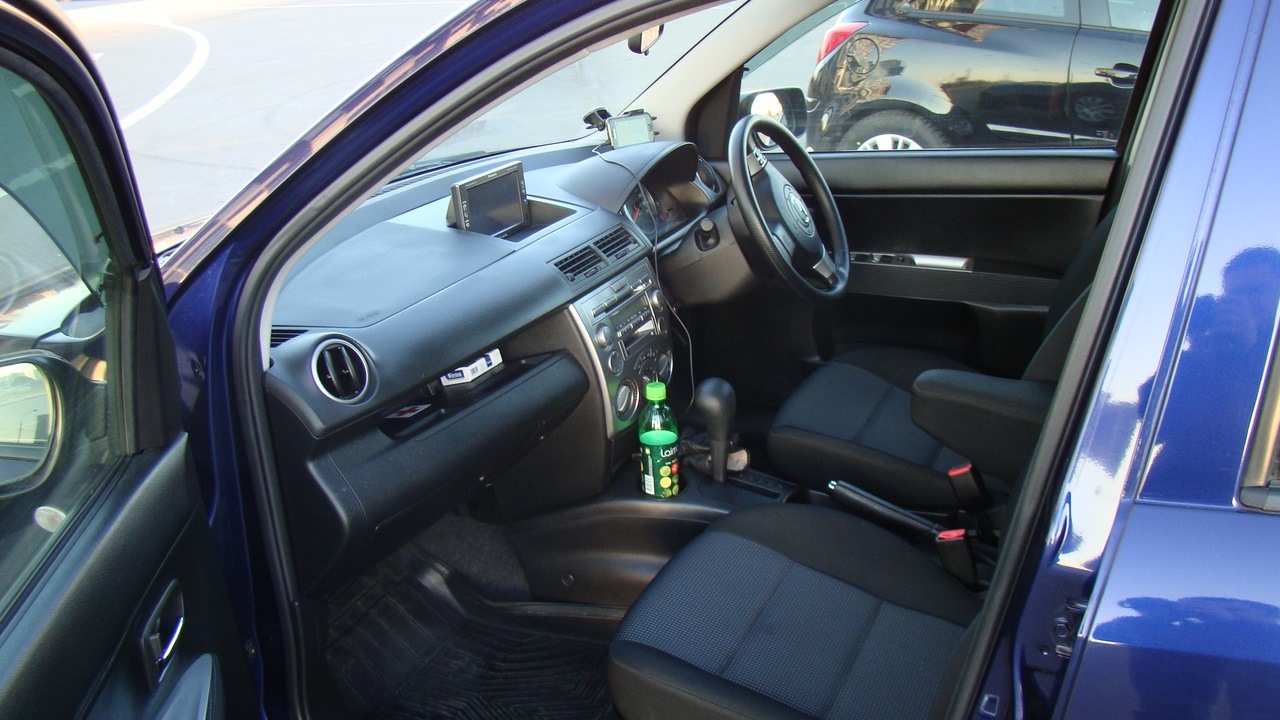 Mazda Demio (2G) 1.3 бензиновый 2006 | на DRIVE2