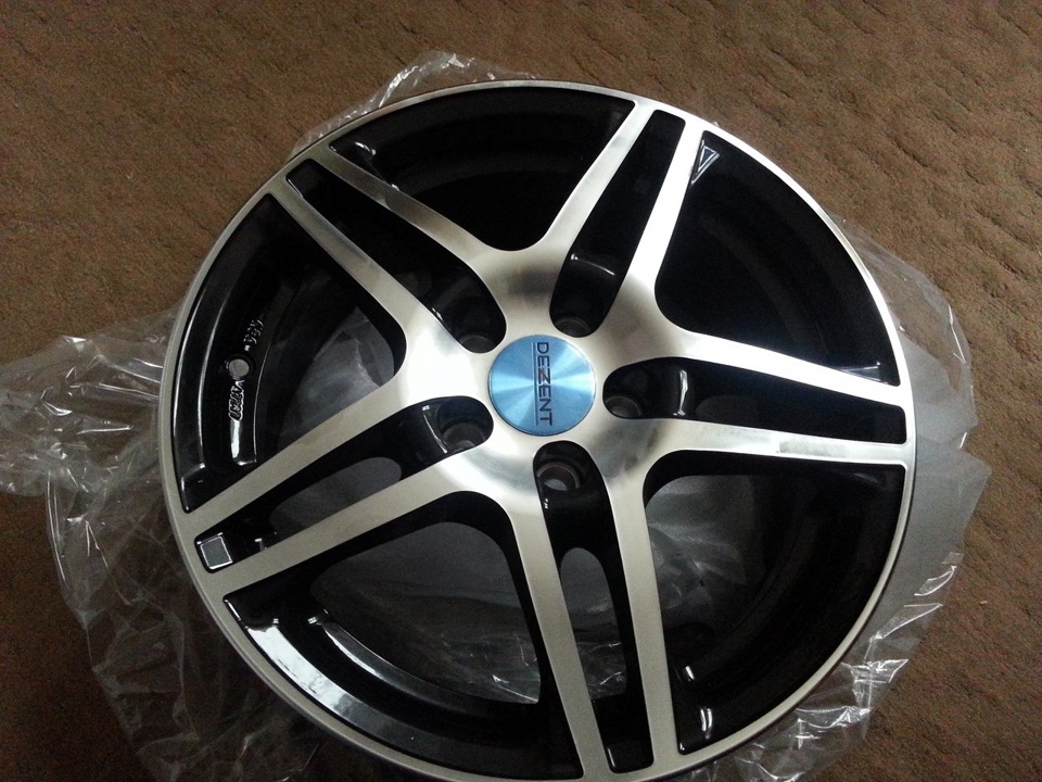 Литые диски Dezent RB Dark 15 — Skoda Fabia Mk2, 1,2 л, 2009 года ...