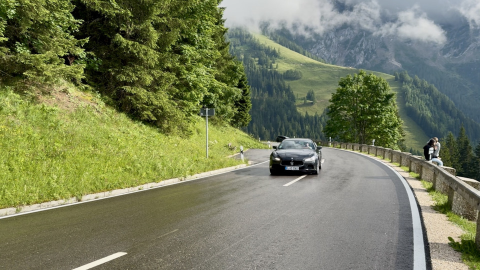 Maserati Ghibli 3.0 SQ4 il Pinguino Nero