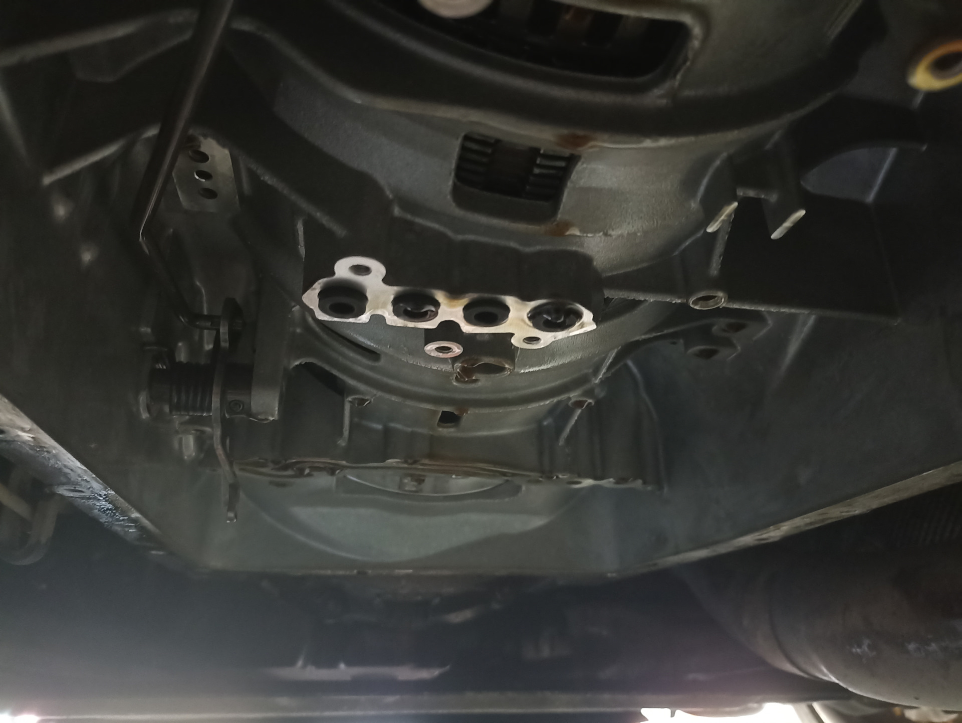 #11 замена масла в акпп 6hp28 — BMW 5 series (E60), 3 л, 2008 года ...