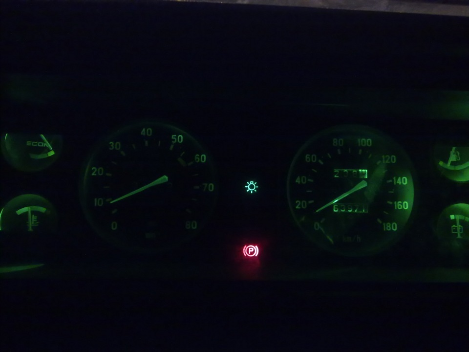 3801 комбинация приборов. Комбинация приборов камаз 65116 евро 3. Не горит подсветка приборов камаз. Диоды в приборную панель ваз ока. Ока приборка камаз.