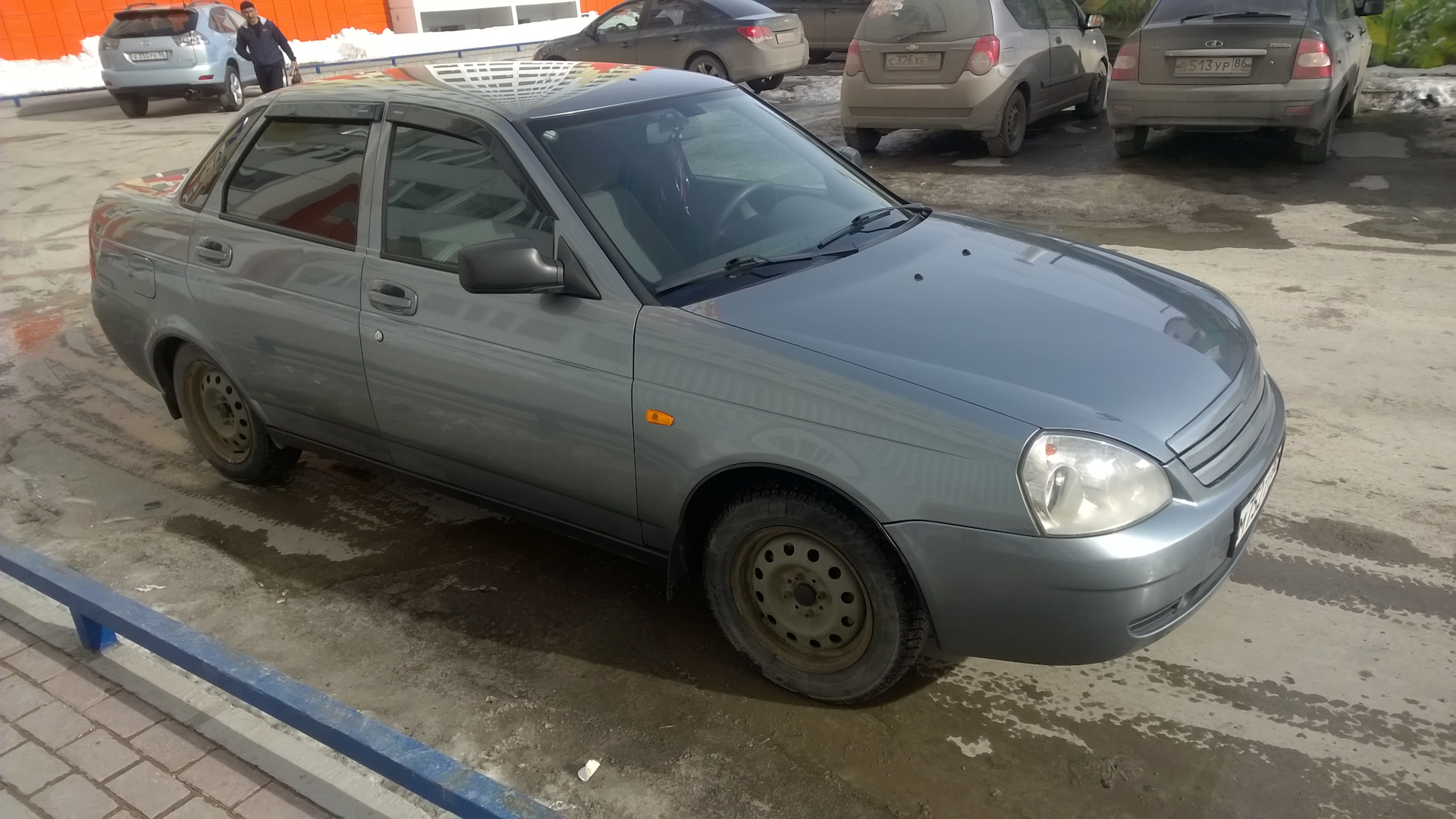 Lada Приора седан 1.5 бензиновый 2011 | светло серо-зеленый на DRIVE2