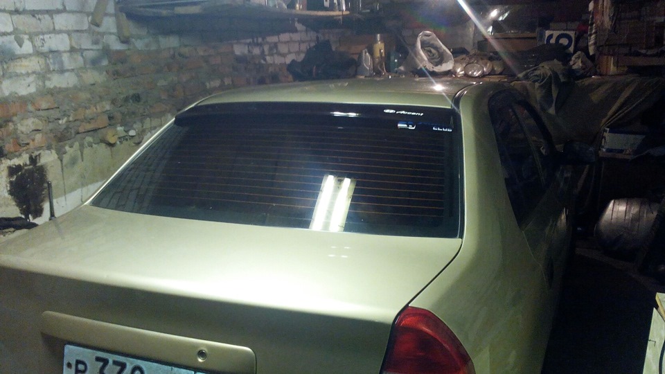 Дефлектор на заднее стекло — Hyundai Accent (2G), 1,5 л, 2006 года ...