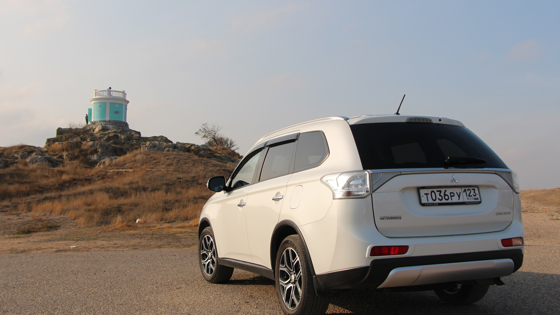 Mitsubishi Outlander (3G) 2.4 бензиновый 2014 | 白White Samuraiサムライ на DRIVE2