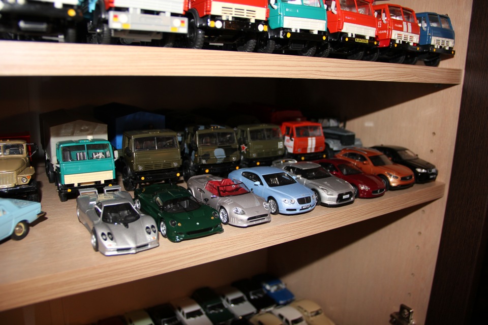 Где продают модели. Коллекция машинок. Коллекция моделей автомобилей. Коллекционные автомобили. Коллекция игрушечных машин.