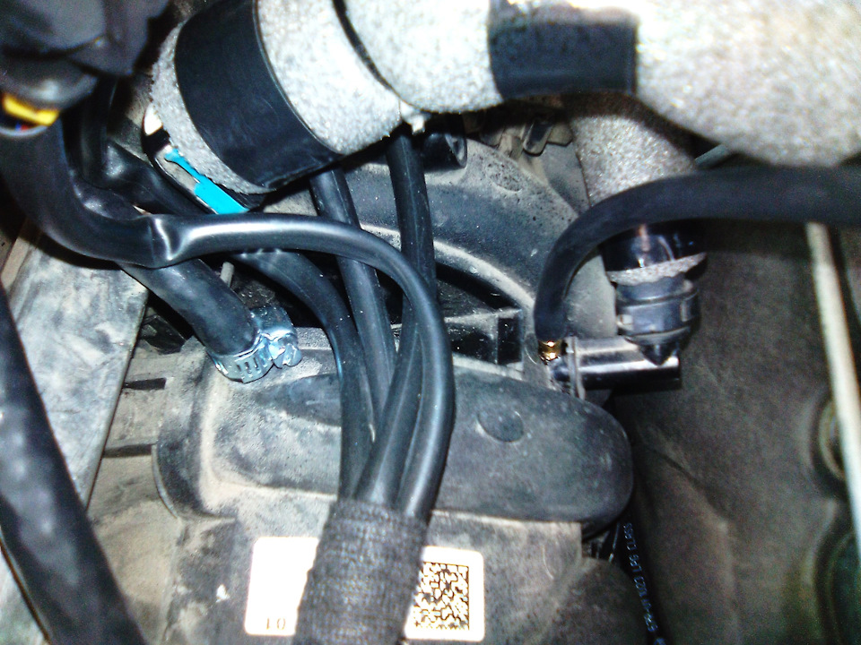 Фото в бортжурнале Chevrolet Cobalt (2G). Запчасти на фото: S3070, 6810201