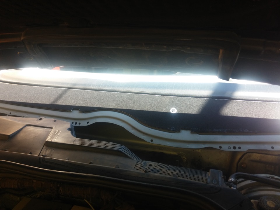 промыли почистили абогреватель зоны дворников — Mercedes-Benz S-Class (W140)