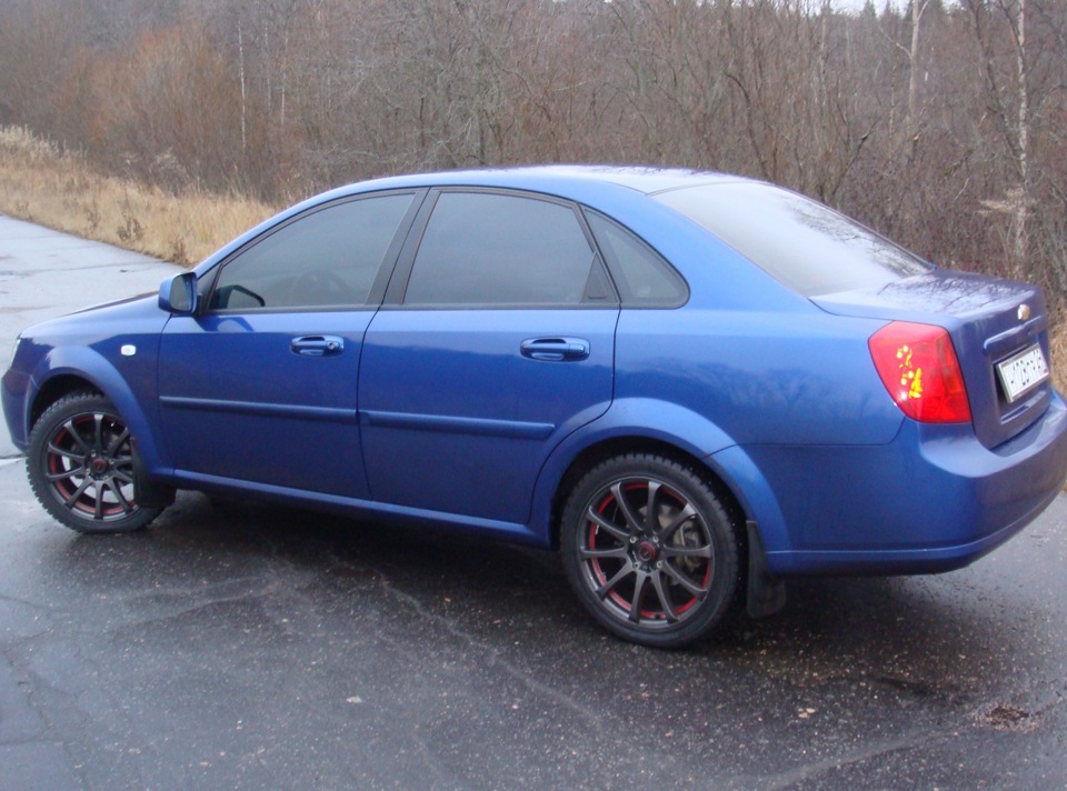 Колеса лачетти универсал. Шевроле Лачетти седан синий. Шевроле Лачетти седан диски r16. Лачетти седан синий. Chevrolet Lacetti на 17 дисках.