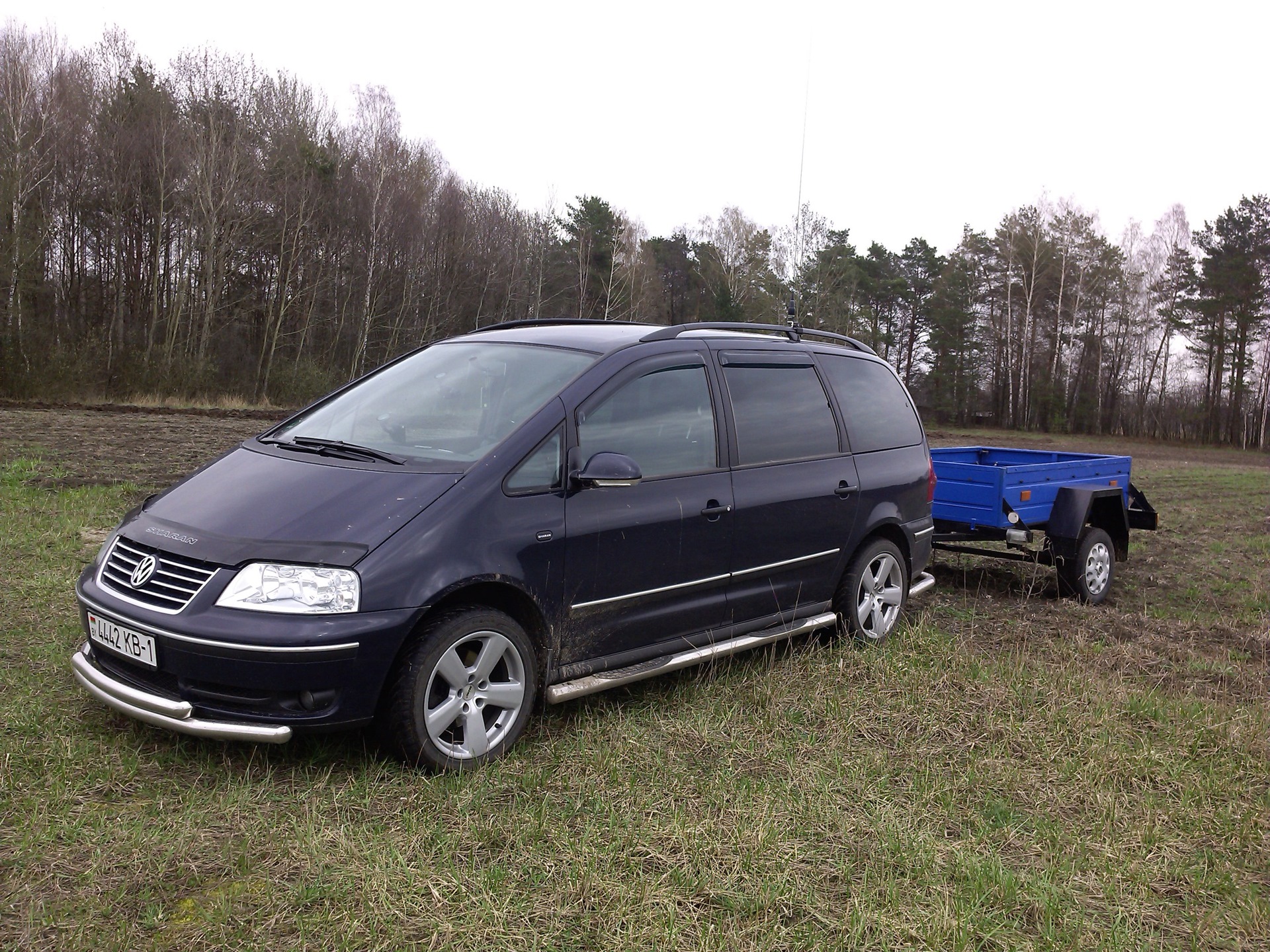 Фольксваген шаран. VW Sharan r18. Фольксваген Шаран 2009. R17 на VW Sharan. Фольксваген Шаран 2009 года.