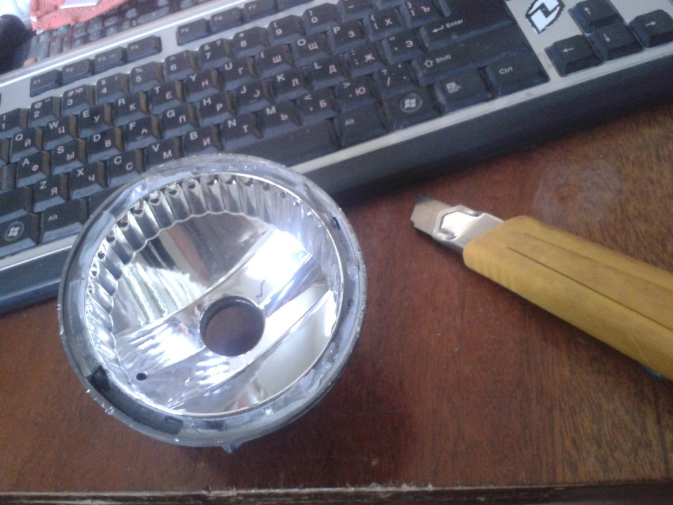 Замена треснутого стекла ПТФ. — Subaru Forester (SG), 2,5 л, 2007 года ...