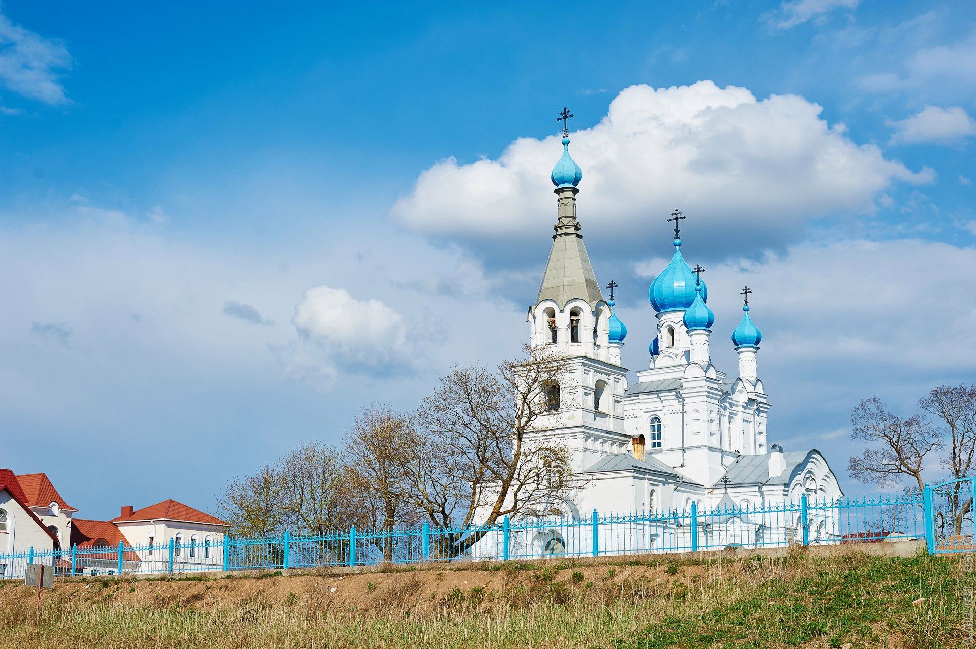 Ветвенник гдовского. Деревня ветвеник псковская область. Погода ветвеник на три дня на гисметео. Погода ветвеник на три дня на гисметео. Церковь на чудском озере.
