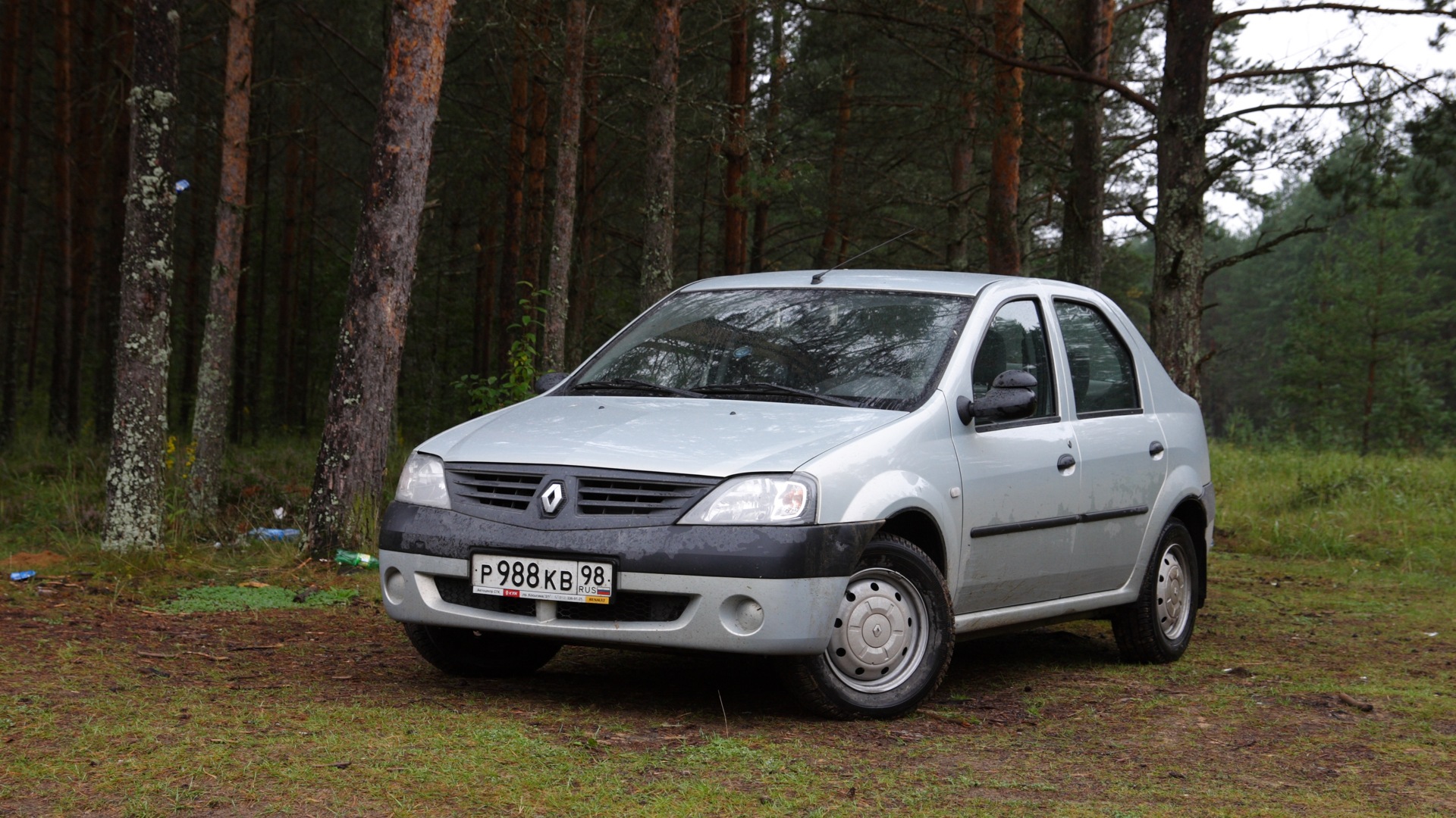 Где логан. Рено Логан 1999. Renault Logan 2008. Рено Логан 2002. Рено Логан 2000 года.