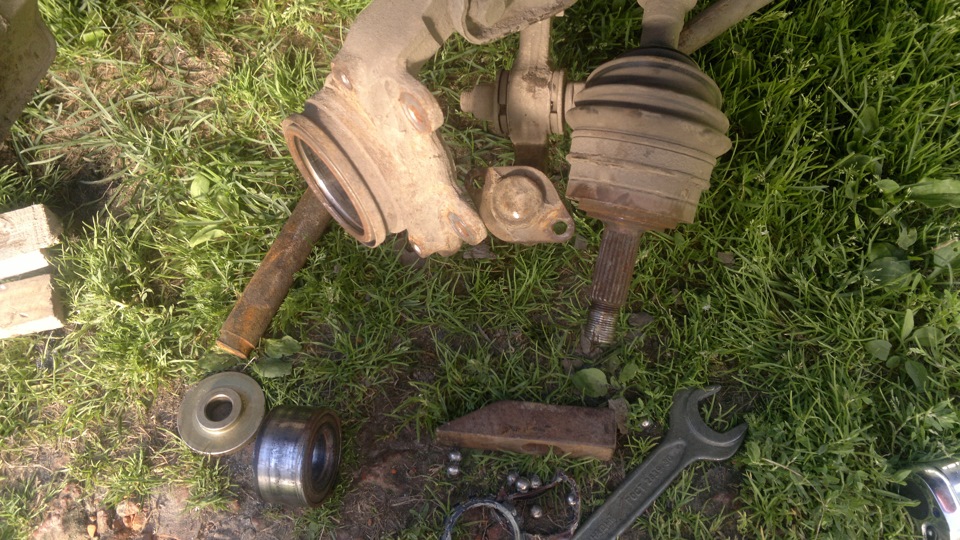 Замена ступичного подшипника без снятия стойки и развала — Lada Калина ...