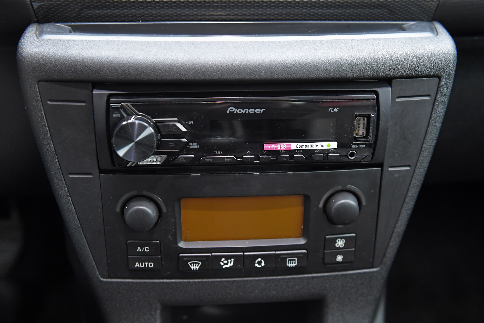 Pioneer MVH-190UB подключение. — Citroen C4 (1G), 1,6 л, 2006 года ...