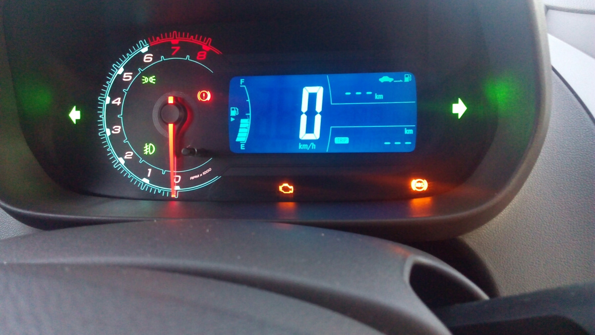 Шевроле авео т300 загорелся абс. Cobalt Chevrolet Speedometer. Приборная панель Шевроле кобальт. Шевроле Авео т300 спидометр.