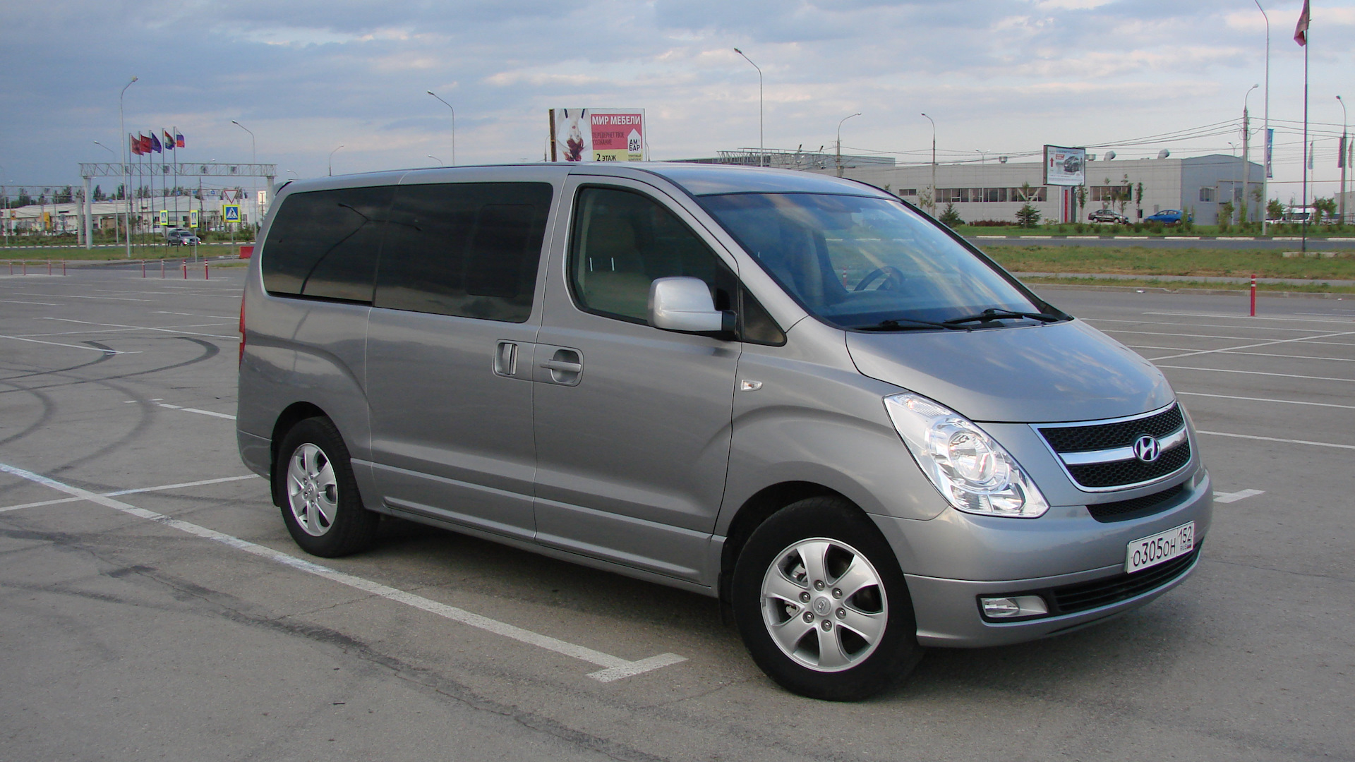 Hyundai Grand Starex 2.5 дизельный 2011 | 7 кубов Практичности на DRIVE2