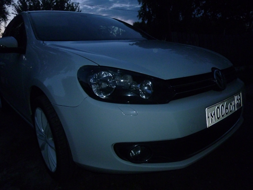 полировка вручную от грязи и смолы — Volkswagen Golf Mk6, 1,6 л, 2010 ...