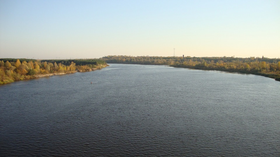 Конец реки. Устье Припяти. Дно реки Припять. Река Припять березжцы деревня. Стадион Припять река.