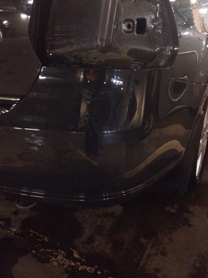 Шлагбаум перебежал дорогу — Volkswagen Polo Sedan, 1,6 л, 2011 года ...