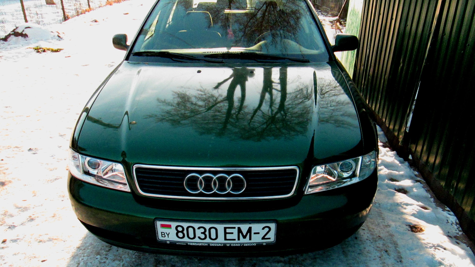 Зеленая 4 б. Audi a4 b5 1996 года. Audi a4 1996 оптика. Ауди а6 зеленый 1996. Ауди а4 1997 зеленый механика.