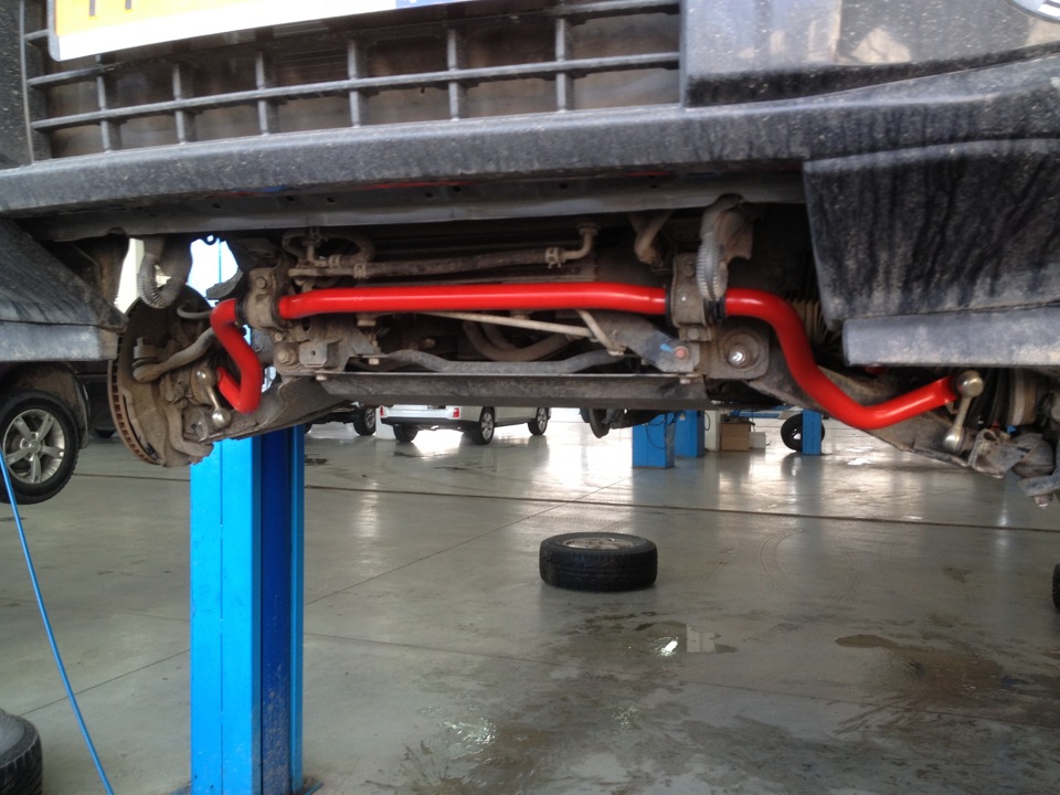 передний стабилизатор — Mitsubishi Pajero (4G)