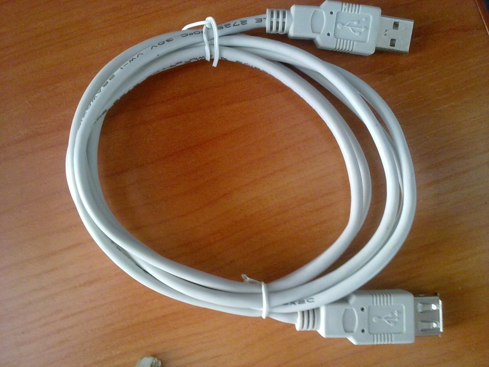 Выведение USB кабеля на центральную консоль — Volkswagen Polo Sedan, 1 ...