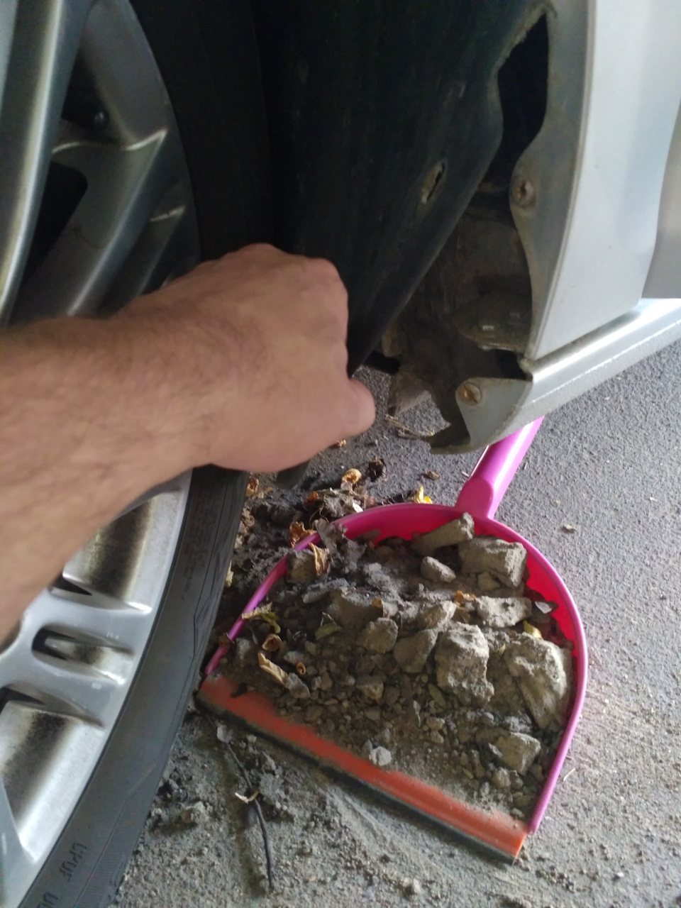 #27 Чистка от грязи под подкрылками и за задними фонарями. — Volkswagen ...