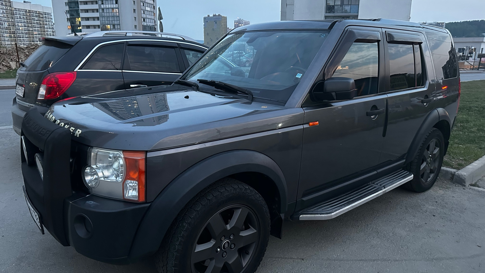 Land Rover Discovery III 4.4 бензиновый 2006 | 7 мест на V8 на DRIVE2