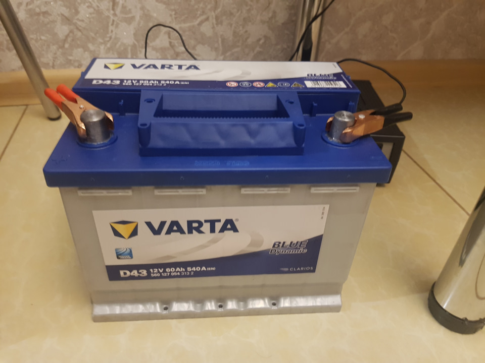 Новый год — новый аккумулятор. — Lada Приора седан, 1,6 л, 2010 года ...