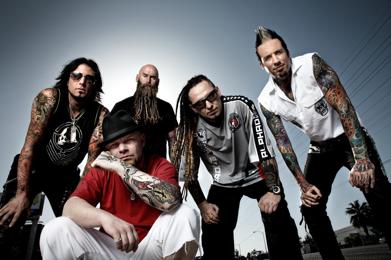 Five finger death punch фото