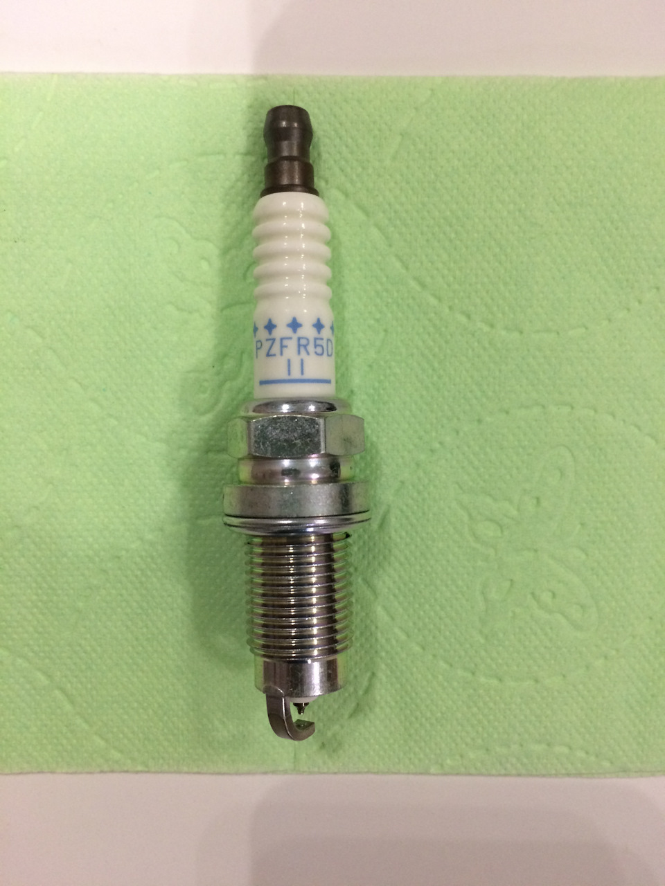 Свеча — Volkswagen Jetta V