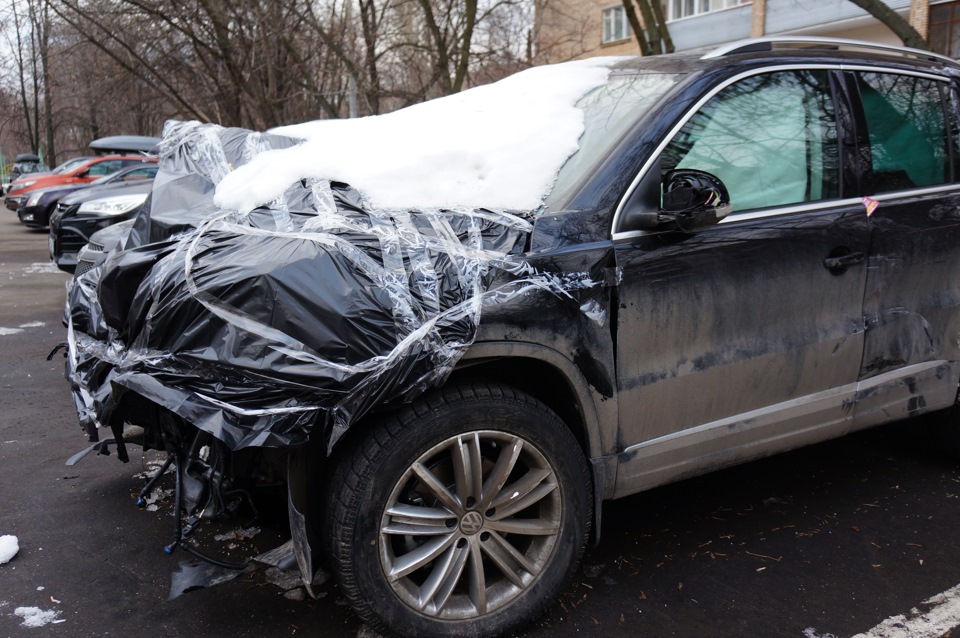 Тигуан дтп. ДТП Фольксваген Тигуан. Volkswagen Tiguan после ДТП. Тигуан после аварии. Фольксваген Тигуан битый.