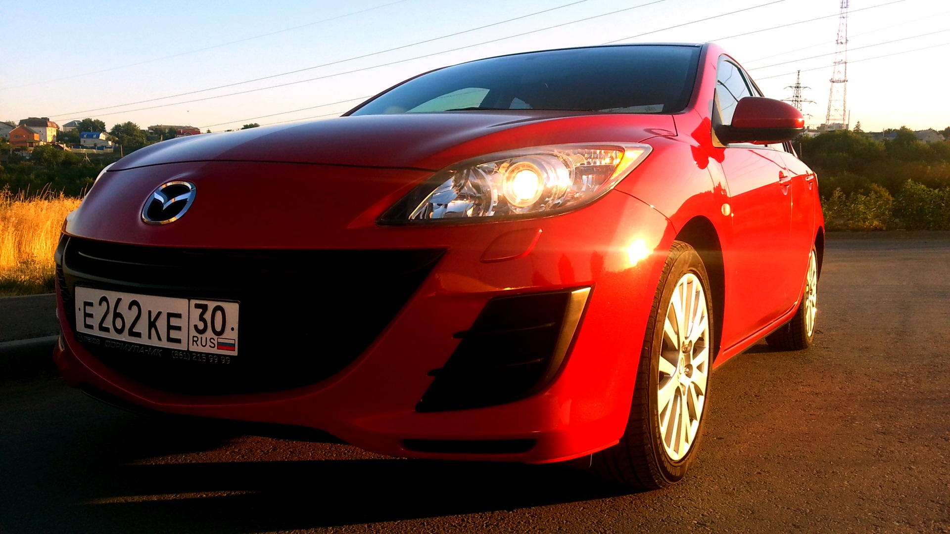 Купить мазду 3 2 3. Mazda 3 2010 красная. Фокус 2 Мазда 3. Мазда 3 седан 3 поколение красный зад. Злая Мазда 3 красная.