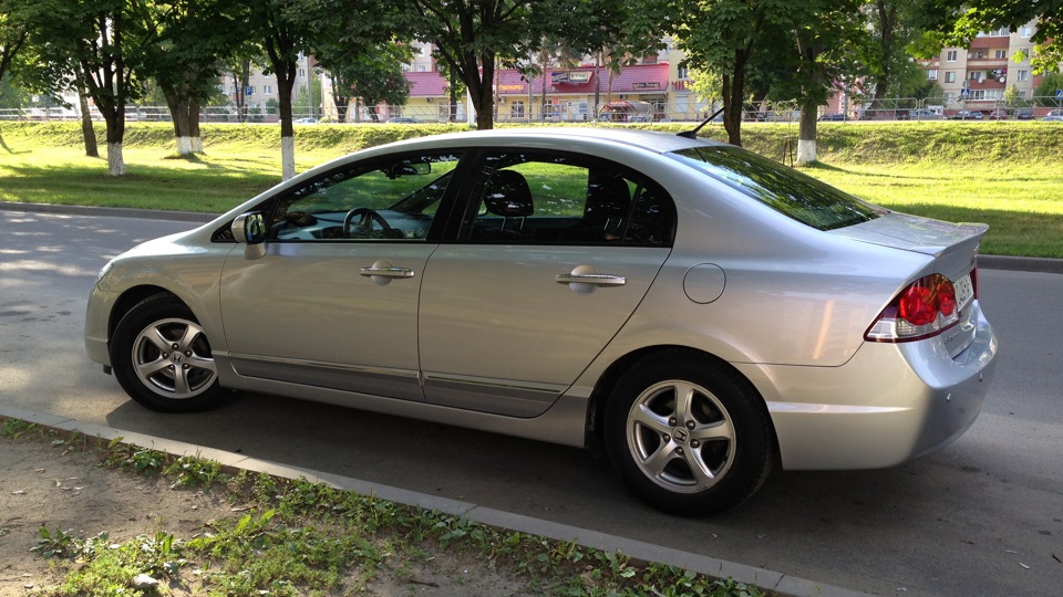 honda civic hybrid сколько масла лить