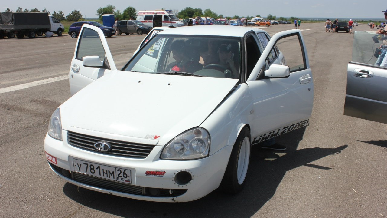 Lada Приора хэтчбек 1.6 бензиновый 2010 | Жертва команды ZONE 402. на DRIVE2