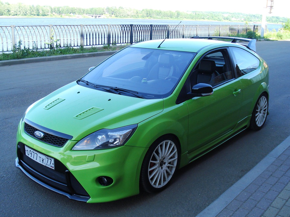 Стрелка форд. Ford Focus 2 St. Ford Focus St mk2. Ford Focus 2.5 St. Ford Focus 2 St дорестайлинг.