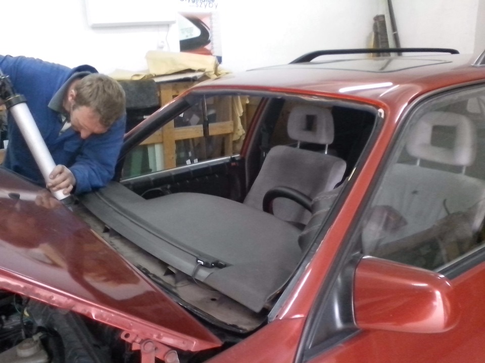 Замена лобового стекла — Opel Omega A, 2 л, 1992 года | плановое ТО ...