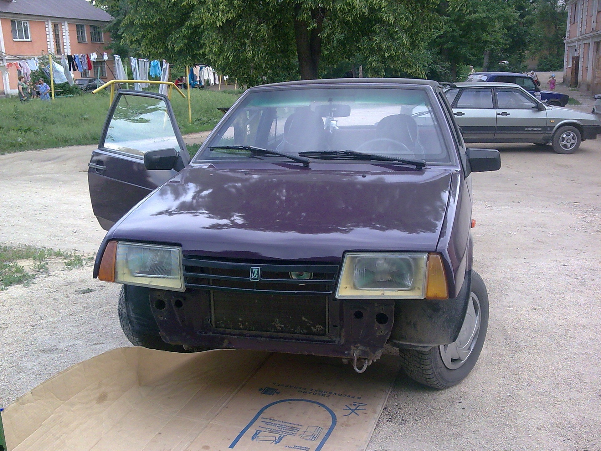 Ваз 2108 без переднего бампера. Ваз 21099 без переднего бампера. Ваз 2108 без бампера. Ваз 2108 без пробега. Ваз 2109 красная бункер.