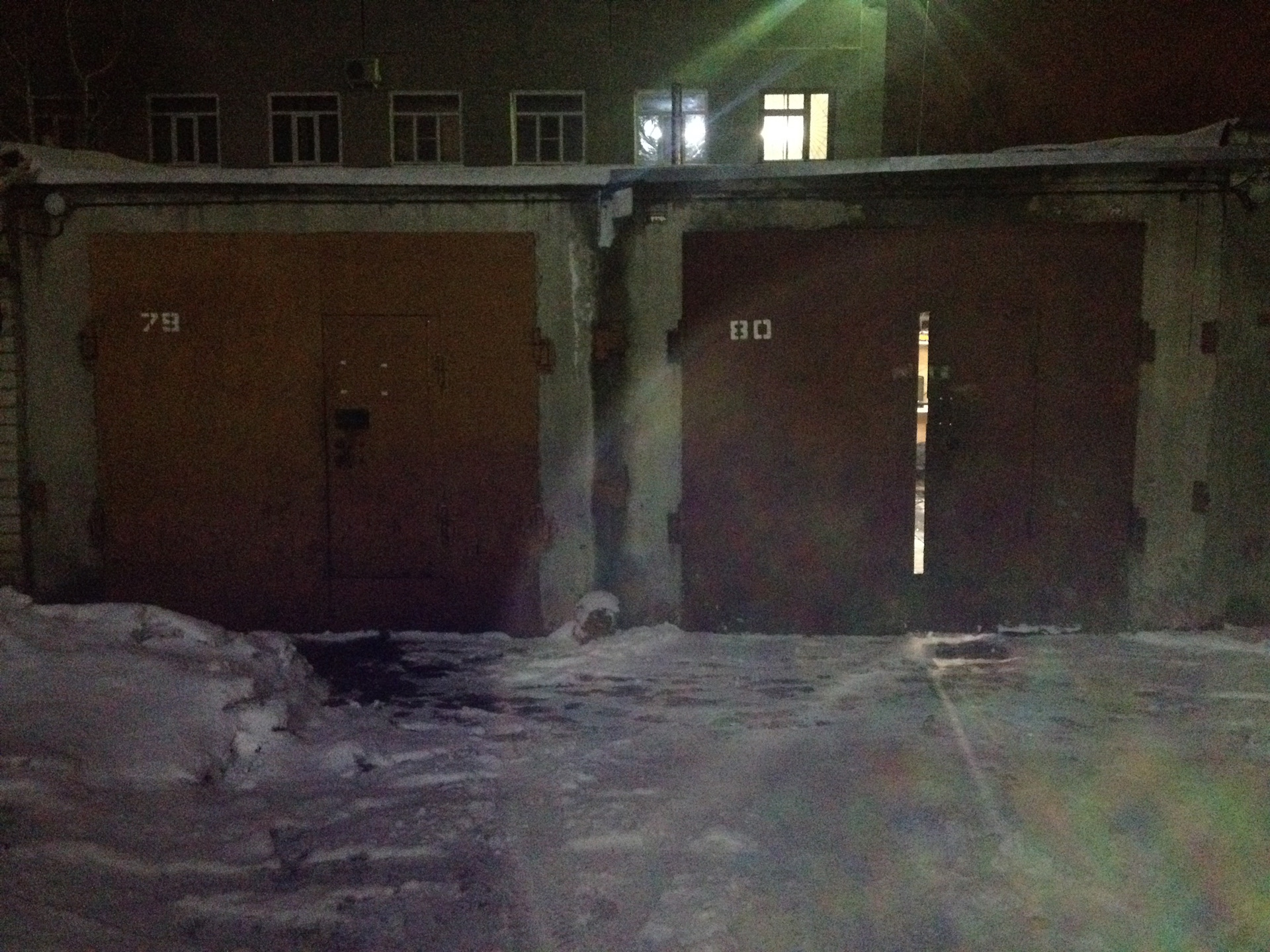 Snažna eksplozija u Kijevu: fotografija je pokazala što je ostalo od garaža