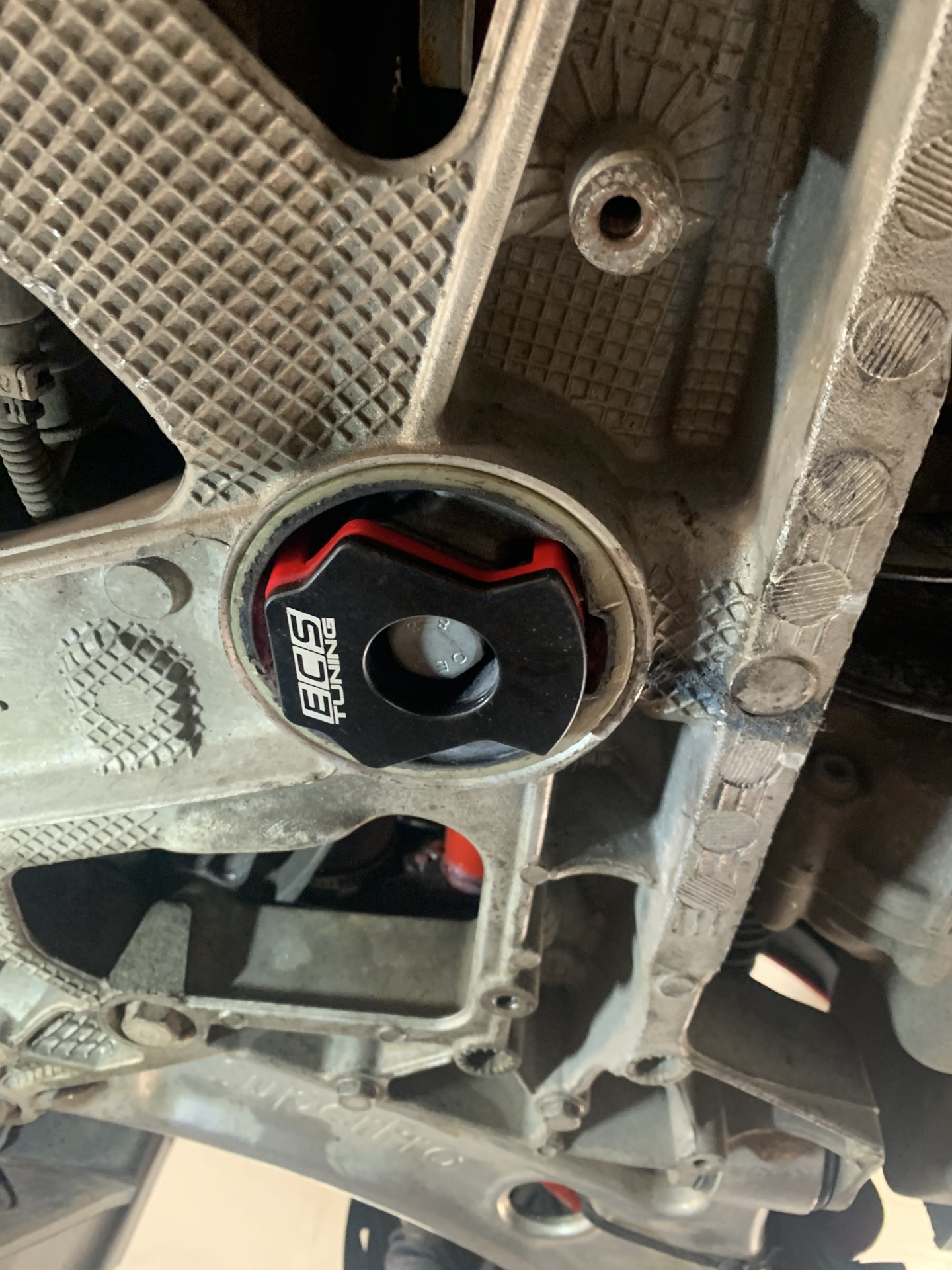 Опоры в подрамники — Volkswagen Golf R Mk7, 2 л, 2014 года | тюнинг ...