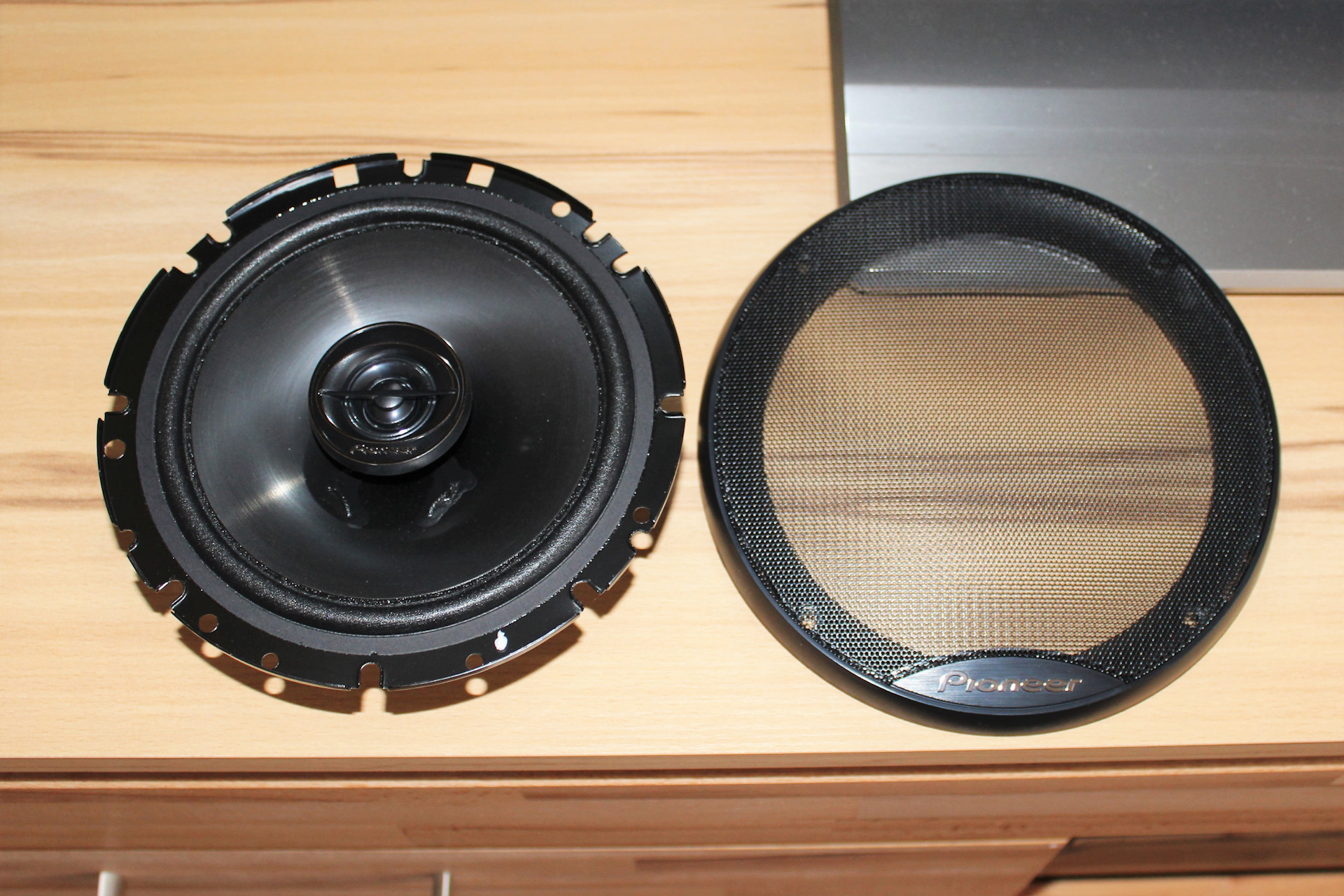 Pioneer TS g1732i